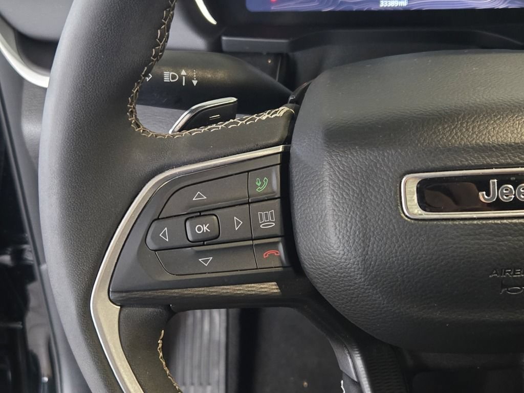 Used 2023 Jeep Grand Cherokee L Laredo AWD/4WD image 32