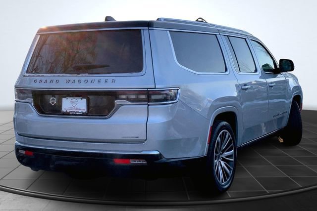 Used 2024 Jeep Grand Wagoneer L Series III image 11