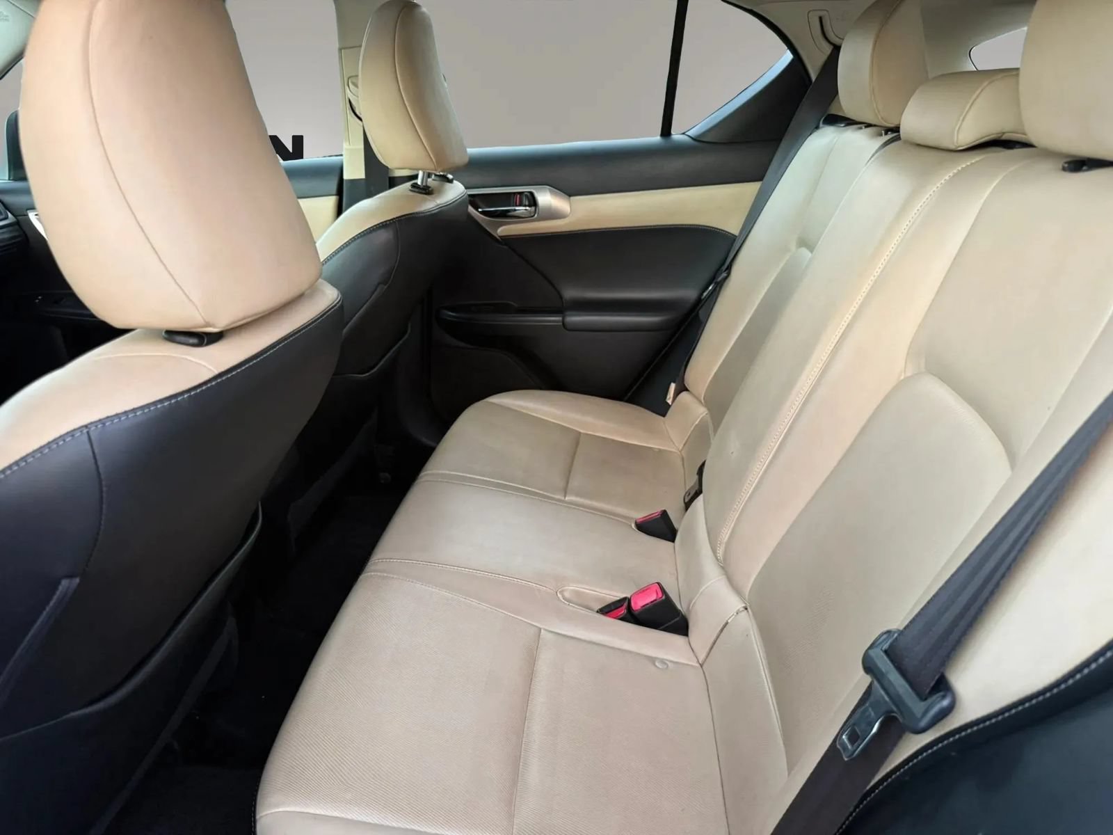 Used 2014 Lexus CT 200h FWD image 25