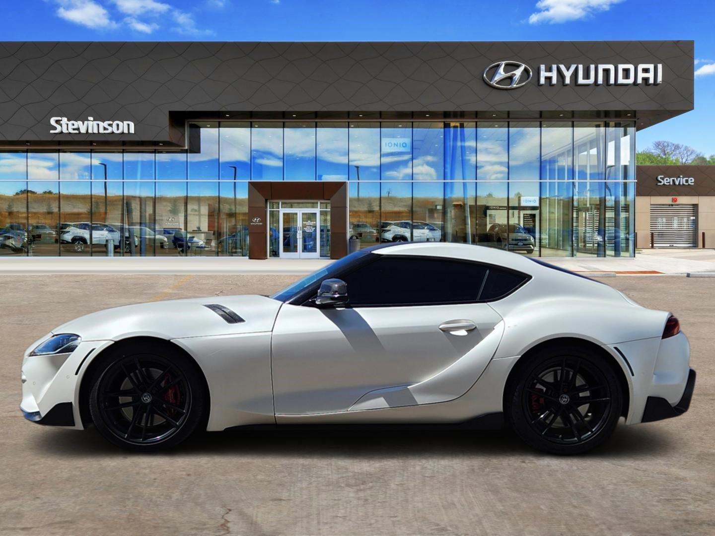 Used 2022 Toyota Supra Premium w/ Driver Assist Package image 2