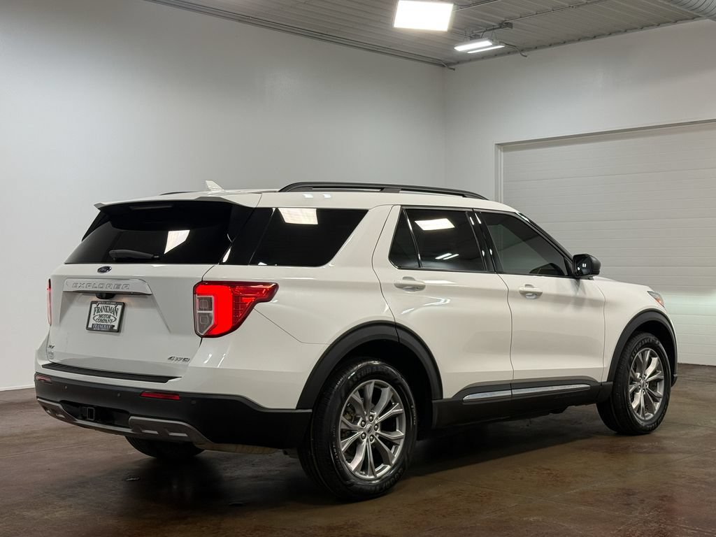 Used 2022 Ford Explorer XLT w/ Equipment Group 202A AWD/4WD image 24