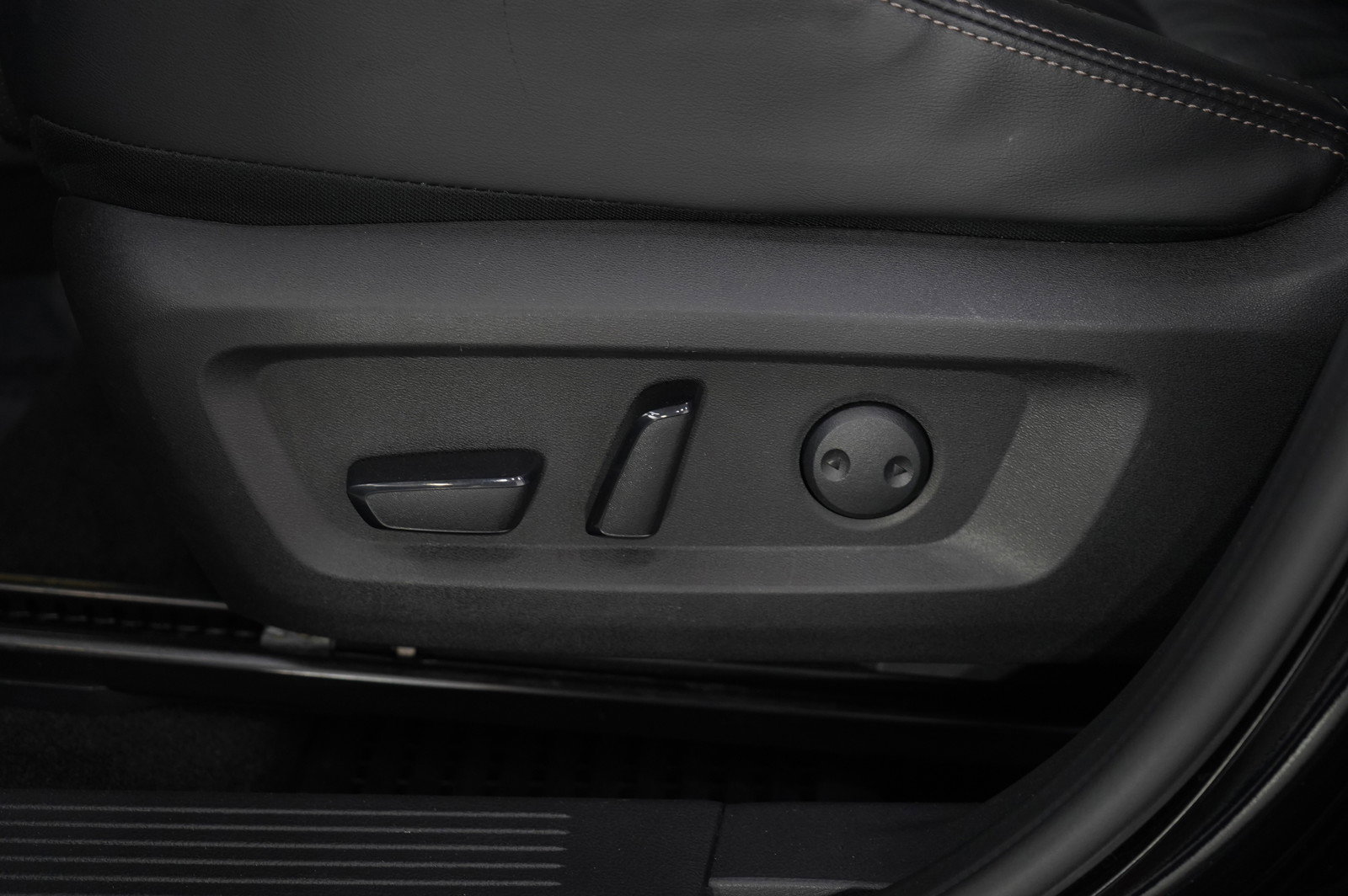 Used 2022 Nissan Rogue Platinum image 29