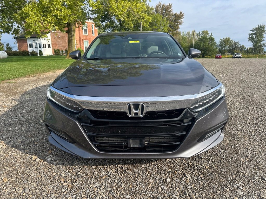 Used 2018 Honda Accord Touring image 2