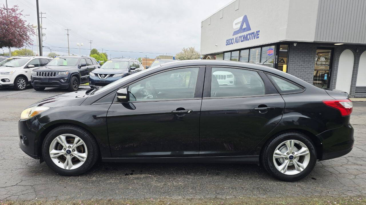 Used 2014 Ford Focus SE w/ SE Winter Package FWD image 3