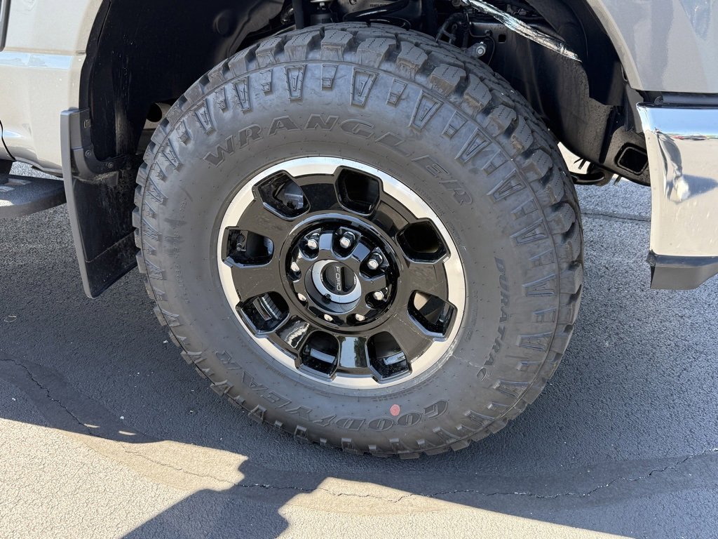 New 2025 Ford F250 Lariat w/ Lariat Ultimate Package image 22
