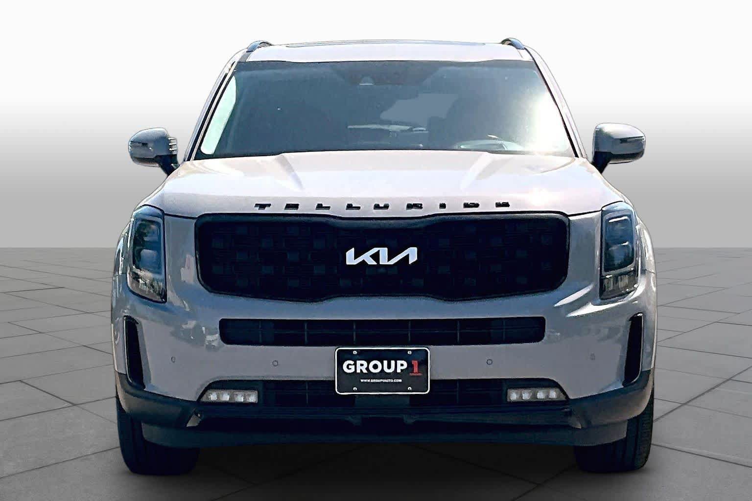 Used 2022 Kia Telluride SX w/ SX Prestige Package AWD/4WD image 4