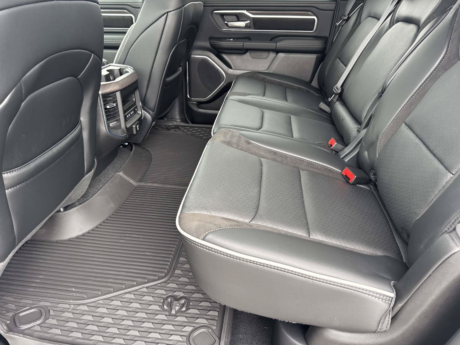 New 2027 RAM 1500 Laramie AWD/4WD image 17