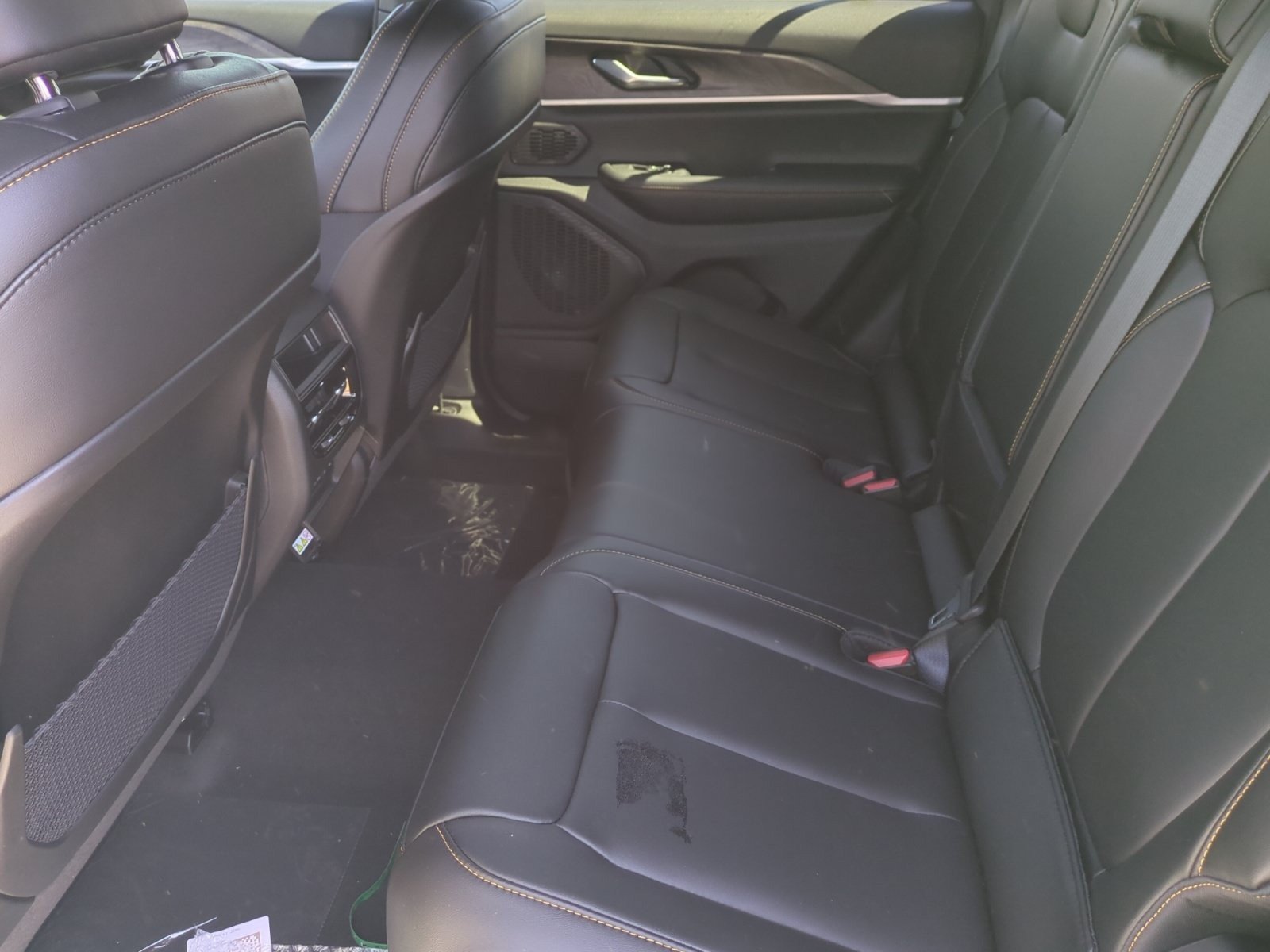 New 2026 Jeep Grand Cherokee Limited AWD/4WD image 17
