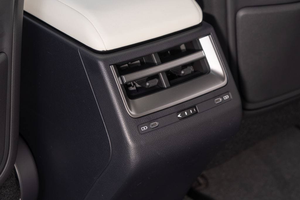New 2026 Lexus ES 350e FWD image 20