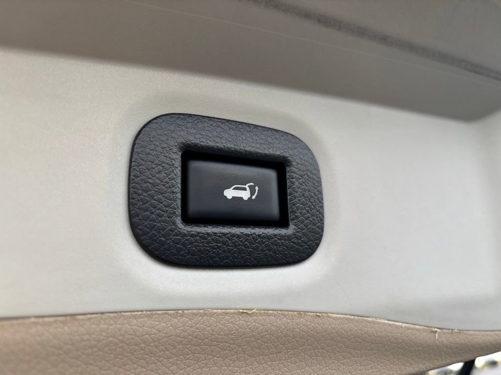 Used 2016 Nissan Rogue SL w/ SL Premium Package image 20