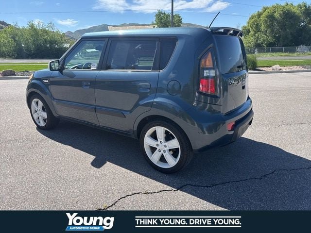 Used 2010 Kia Soul + w/ Denim Special Edition Pkg FWD image 4