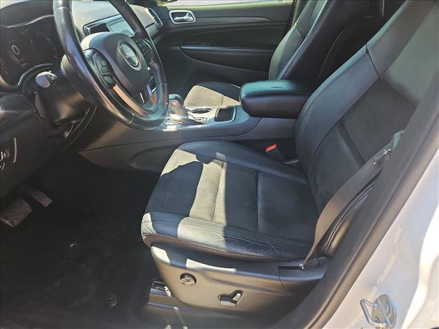 Used 2020 Jeep Grand Cherokee Altitude RWD image 23