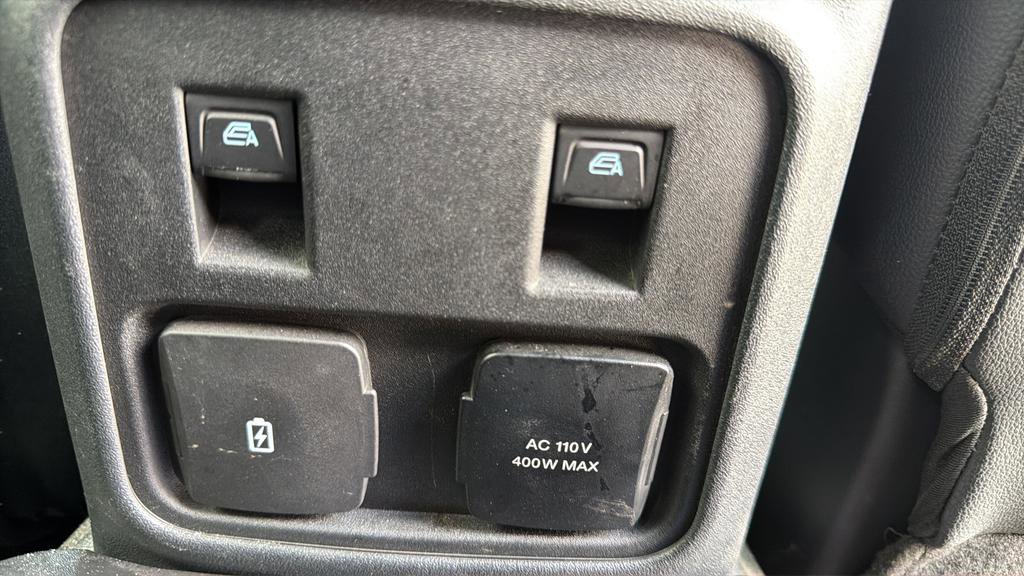 Used 2023 Ford Bronco Wildtrak image 29