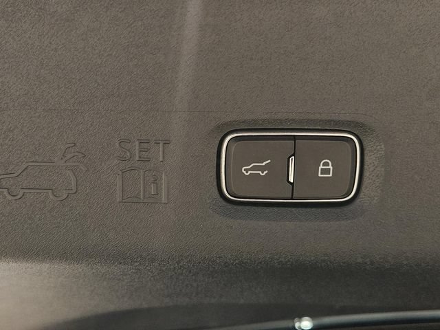 New 2026 Lincoln Navigator L Reserve w/ Jet Appearance Package AWD/4WD image 11