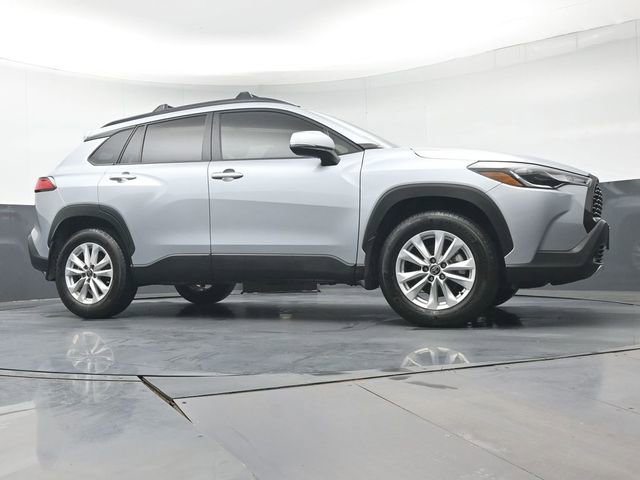 Certified 2024 Toyota Corolla Cross LE AWD/4WD image 37