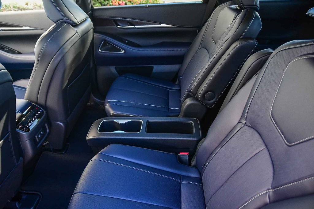 Certified 2026 INFINITI QX60 Sport w/ Dark Cargo Package AWD/4WD image 16