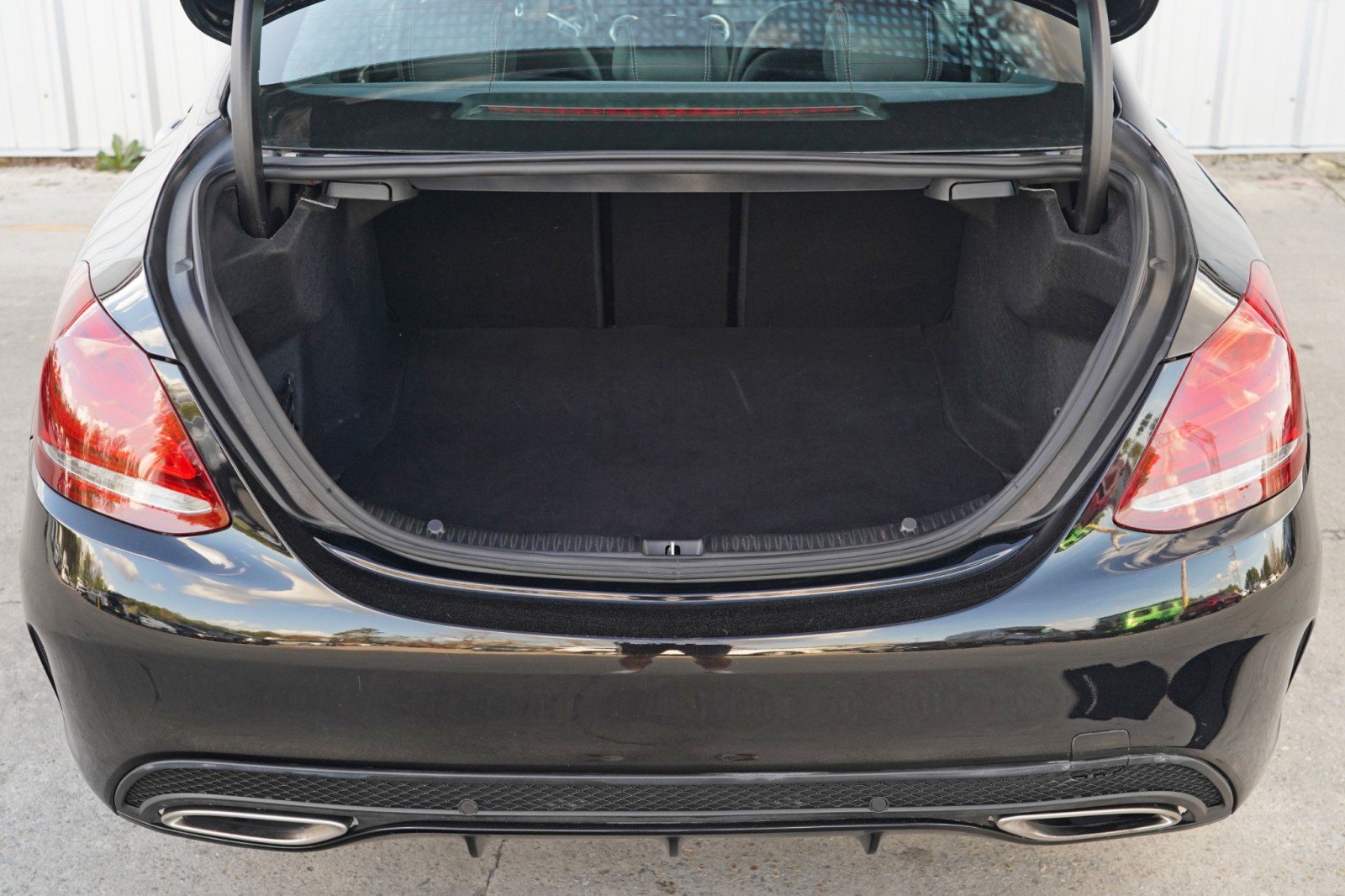 Used 2018 Mercedes-Benz C 300 Sedan image 9