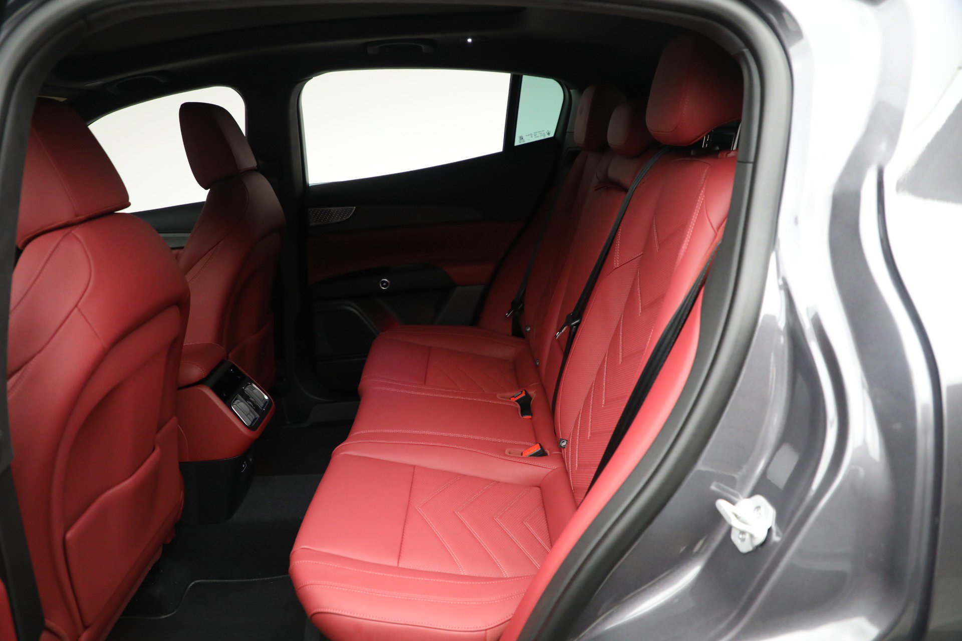 New 2025 Maserati Grecale Trofeo image 22