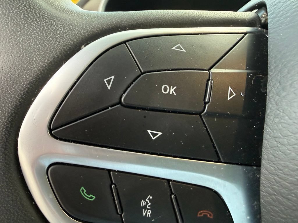 Used 2024 Chrysler Voyager LX FWD image 16