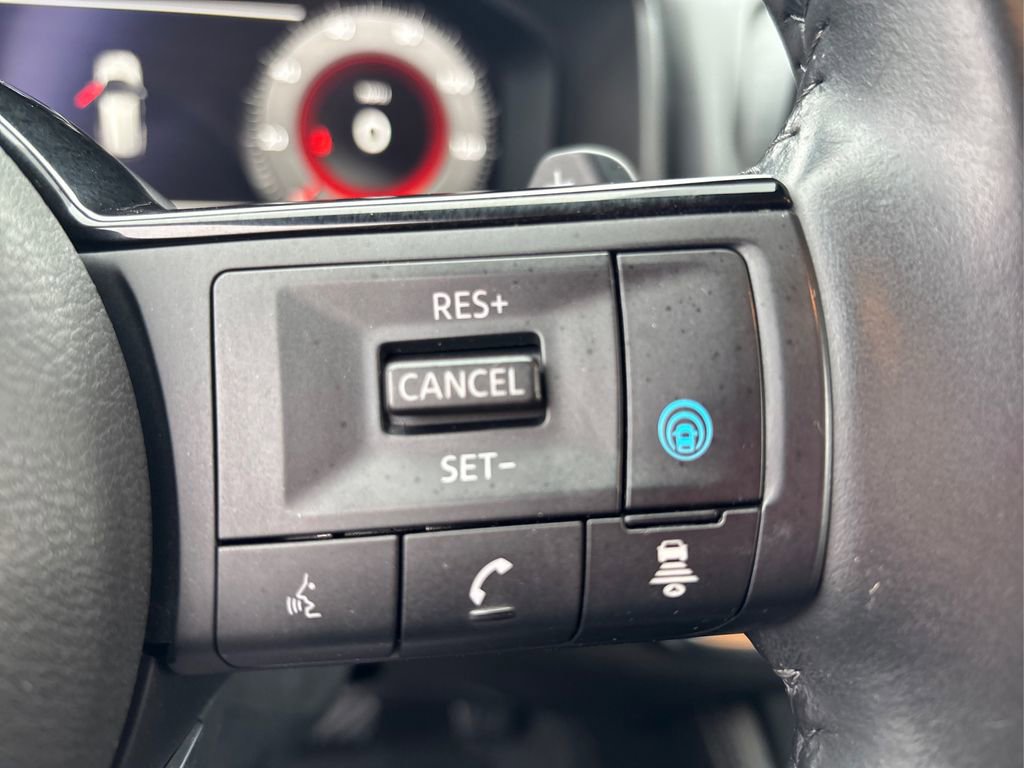 Used 2023 Nissan Rogue Platinum w/ Platinum Premium Package image 28