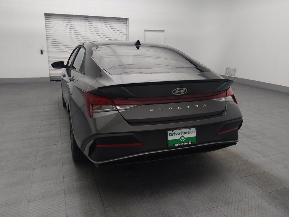 Used 2025 Hyundai Elantra Sport FWD image 6