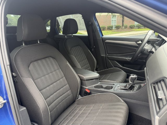 Used 2023 Volkswagen Jetta Sport FWD image 37