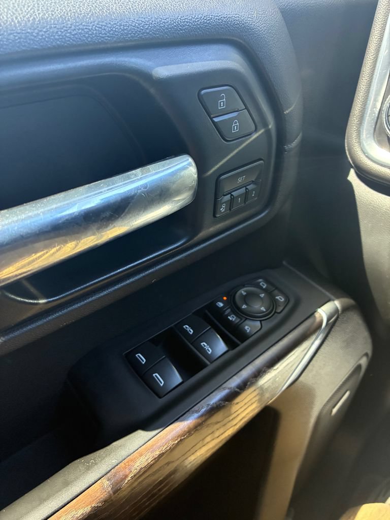 Used 2022 GMC Sierra 2500 Denali w/ Denali Ultimate Package AWD/4WD image 21