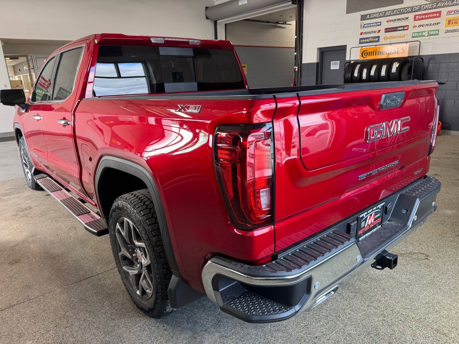 New 2026 GMC Sierra 1500 SLT w/ SLT Premium Plus Package image 6
