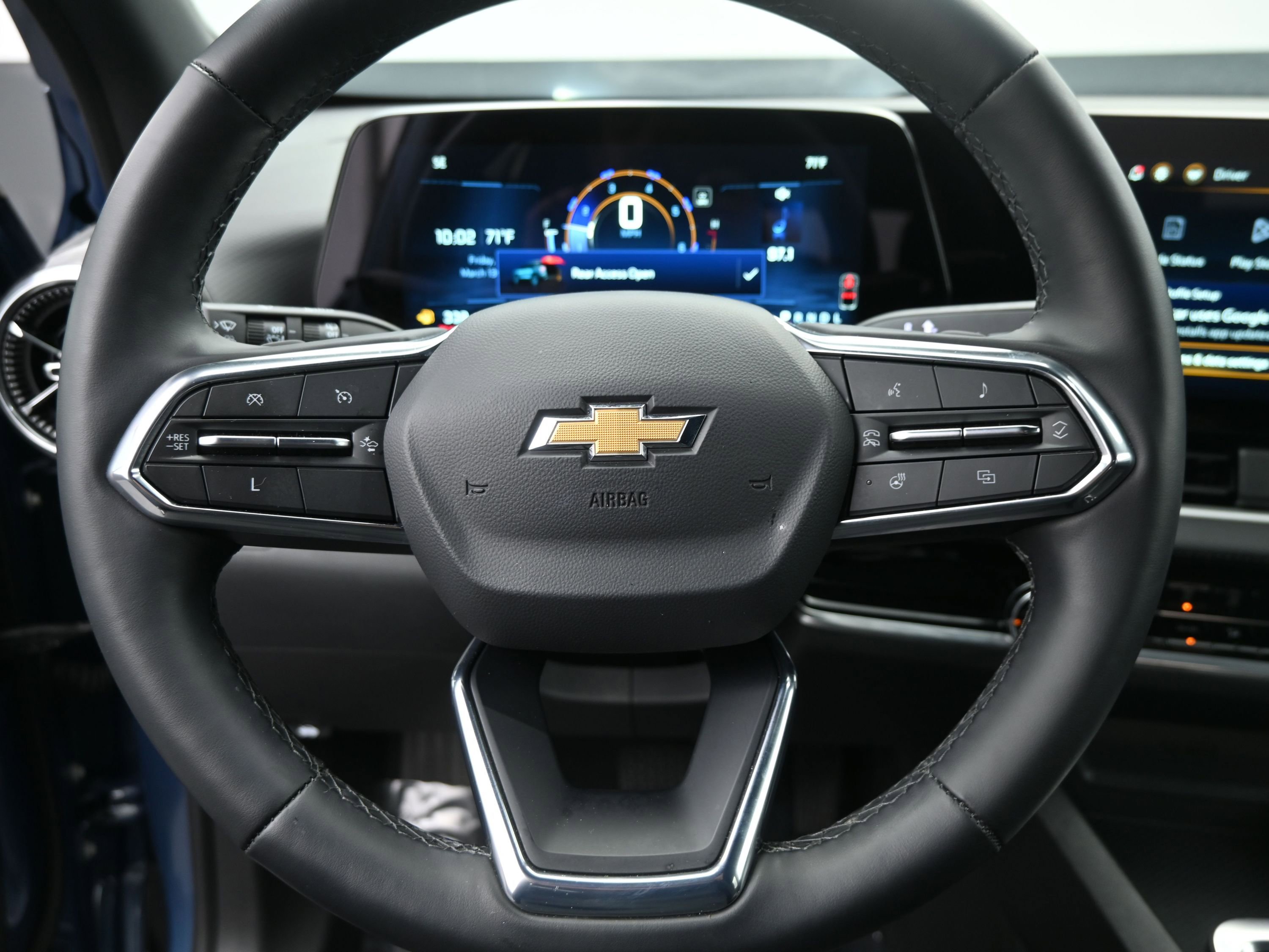 Used 2025 Chevrolet Equinox LT image 13