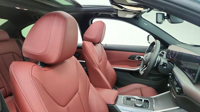 Used 2025 BMW M340i RWD image 21
