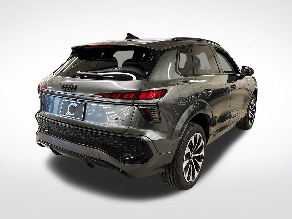 New 2026 Audi Q3 quattro 2.0T AWD/4WD image 5