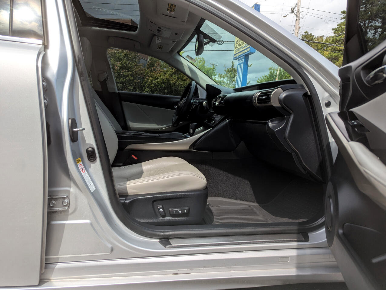 Used 2015 Lexus IS 250 AWD image 39