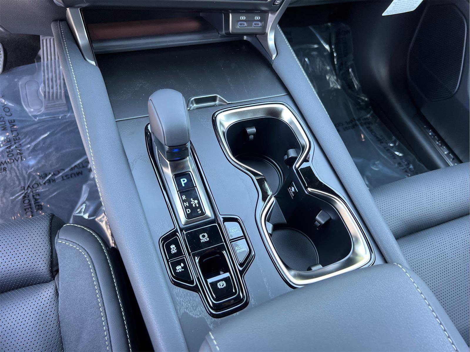 New 2025 Lexus RX 450h AWD w/ Luxury Package image 25