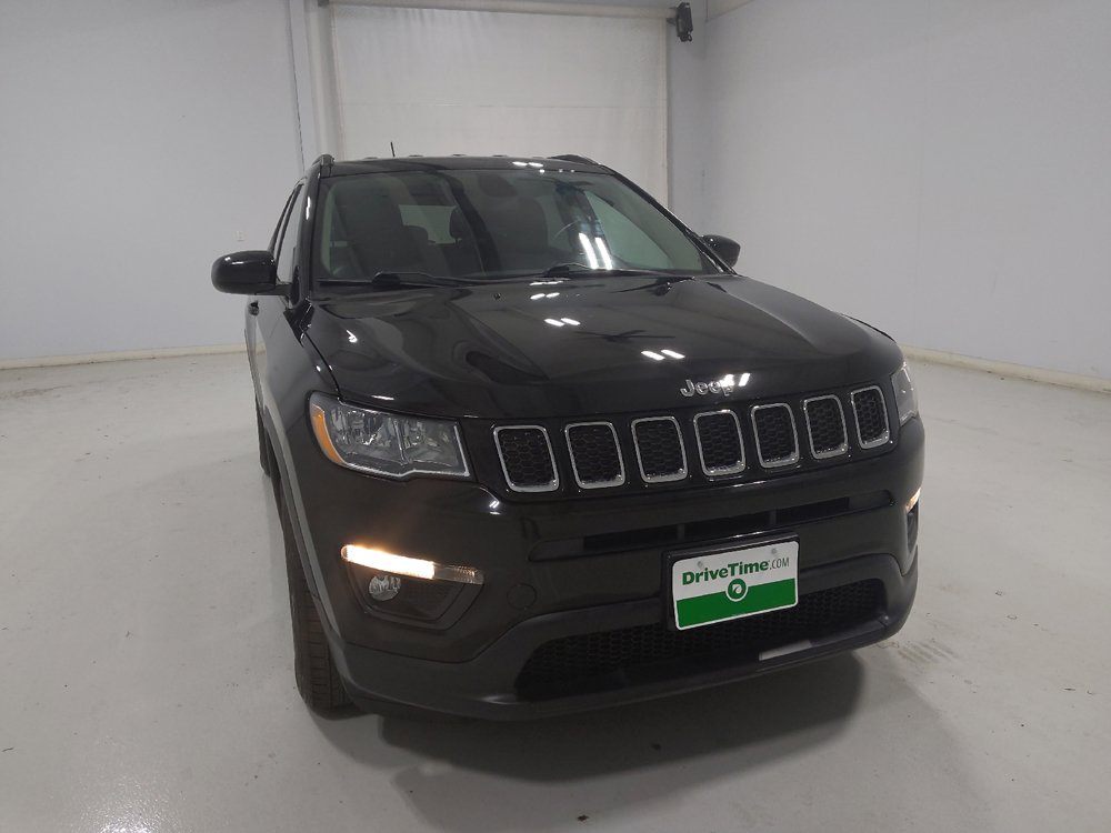 Used 2019 Jeep Compass Latitude w/ Cold Weather Group FWD image 14