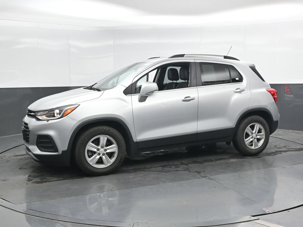 Used 2020 Chevrolet Trax LT w/ LT Convenience Package FWD image 8