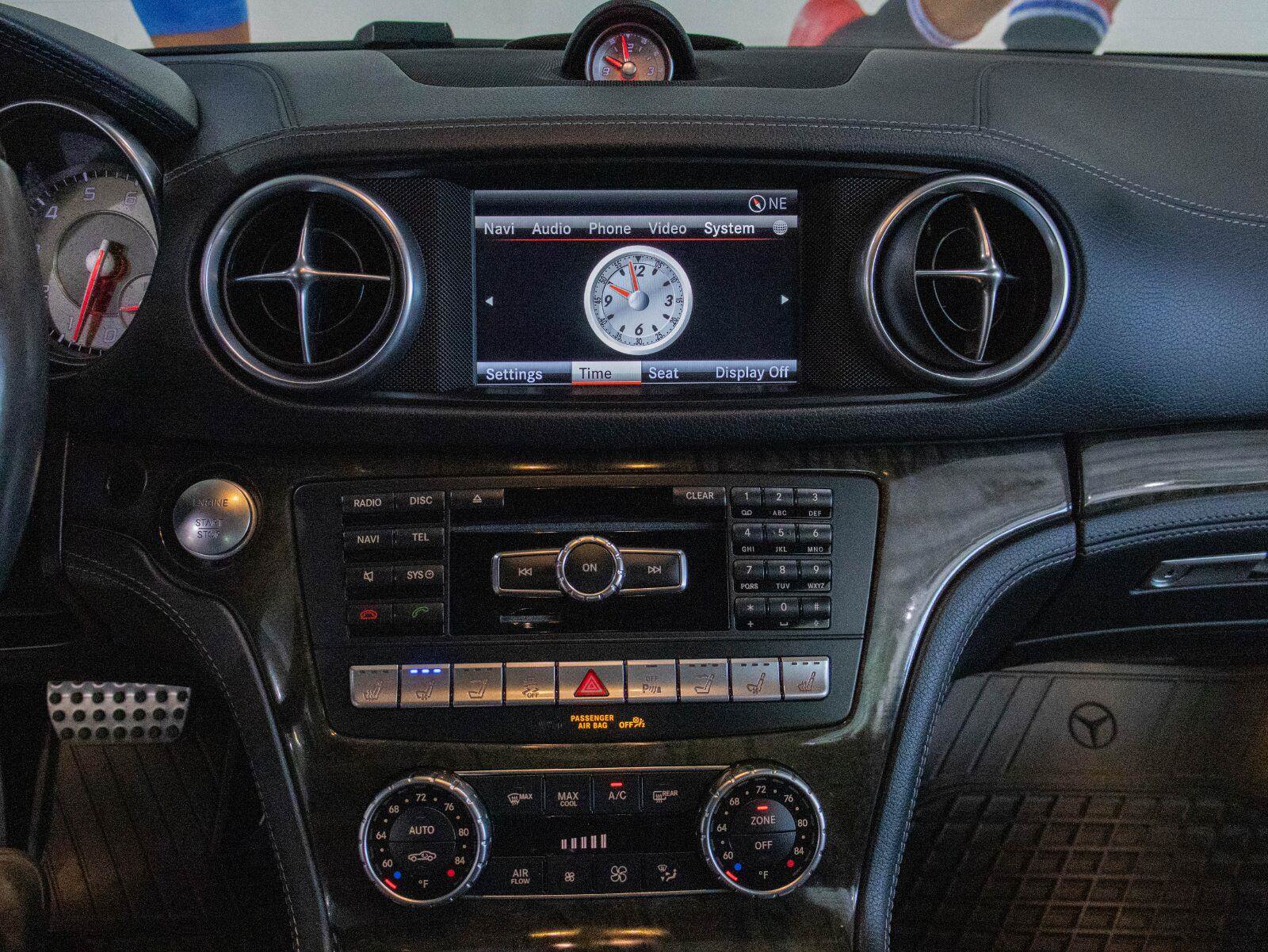 Used 2016 Mercedes-Benz SL 400 image 3
