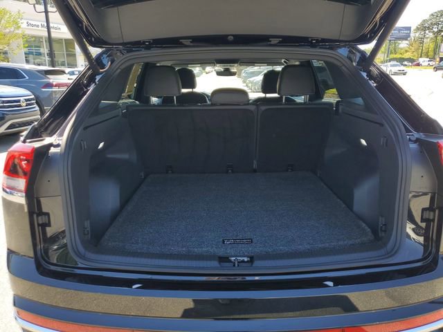 Used 2025 Volkswagen Atlas Cross Sport SEL image 8