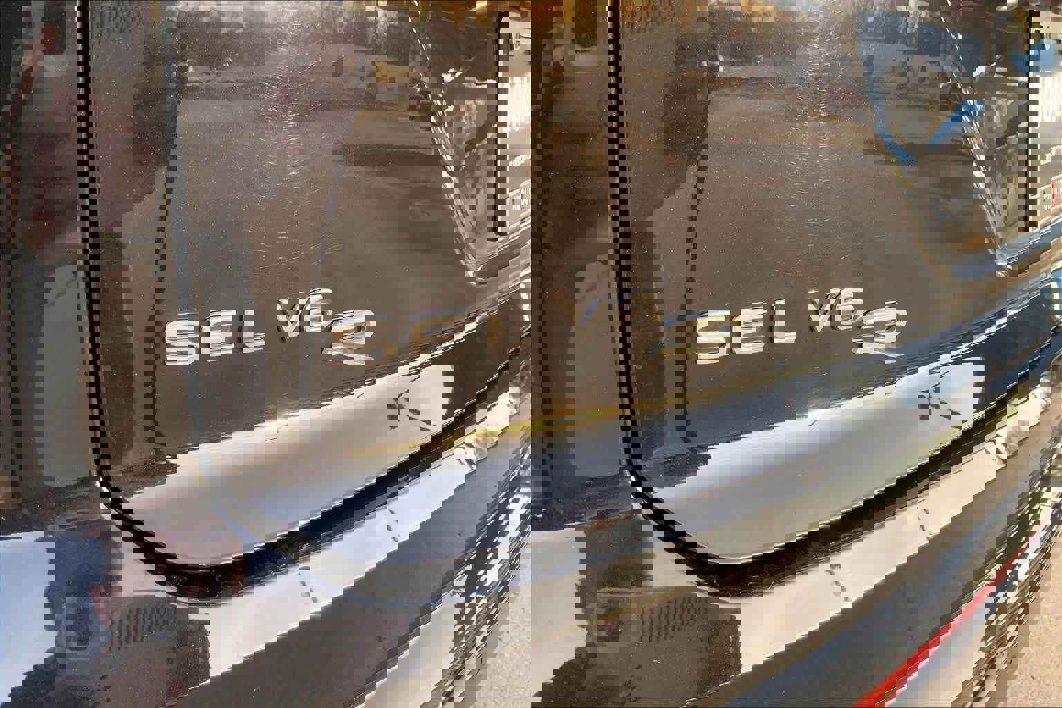 Used 2020 Volkswagen Atlas Cross Sport SEL Premium R-Line image 31