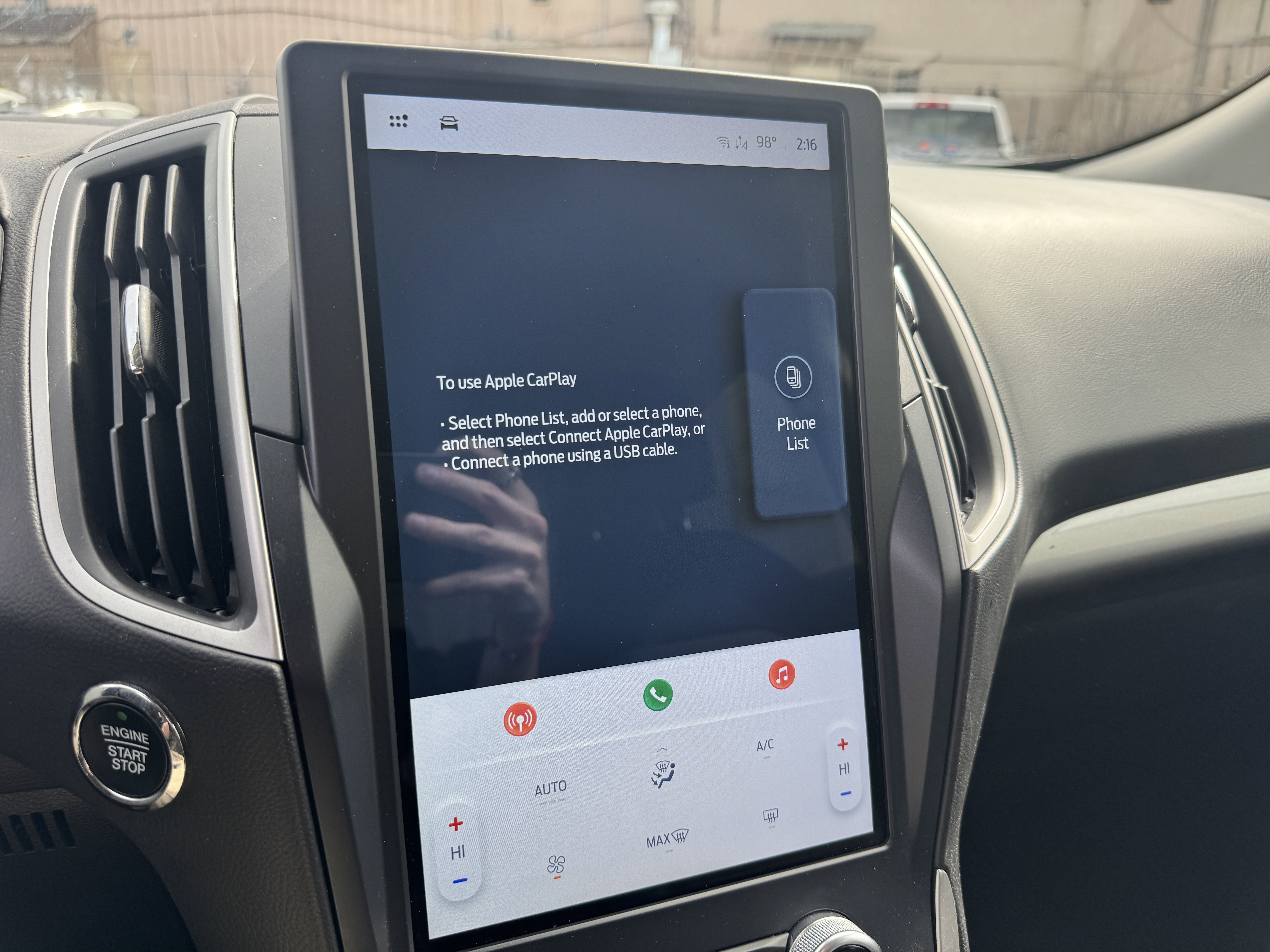 Used 2021 Ford Edge SE image 24