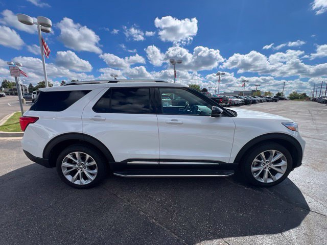 Used 2022 Ford Explorer Platinum w/ Equipment Group 601A AWD/4WD image 4