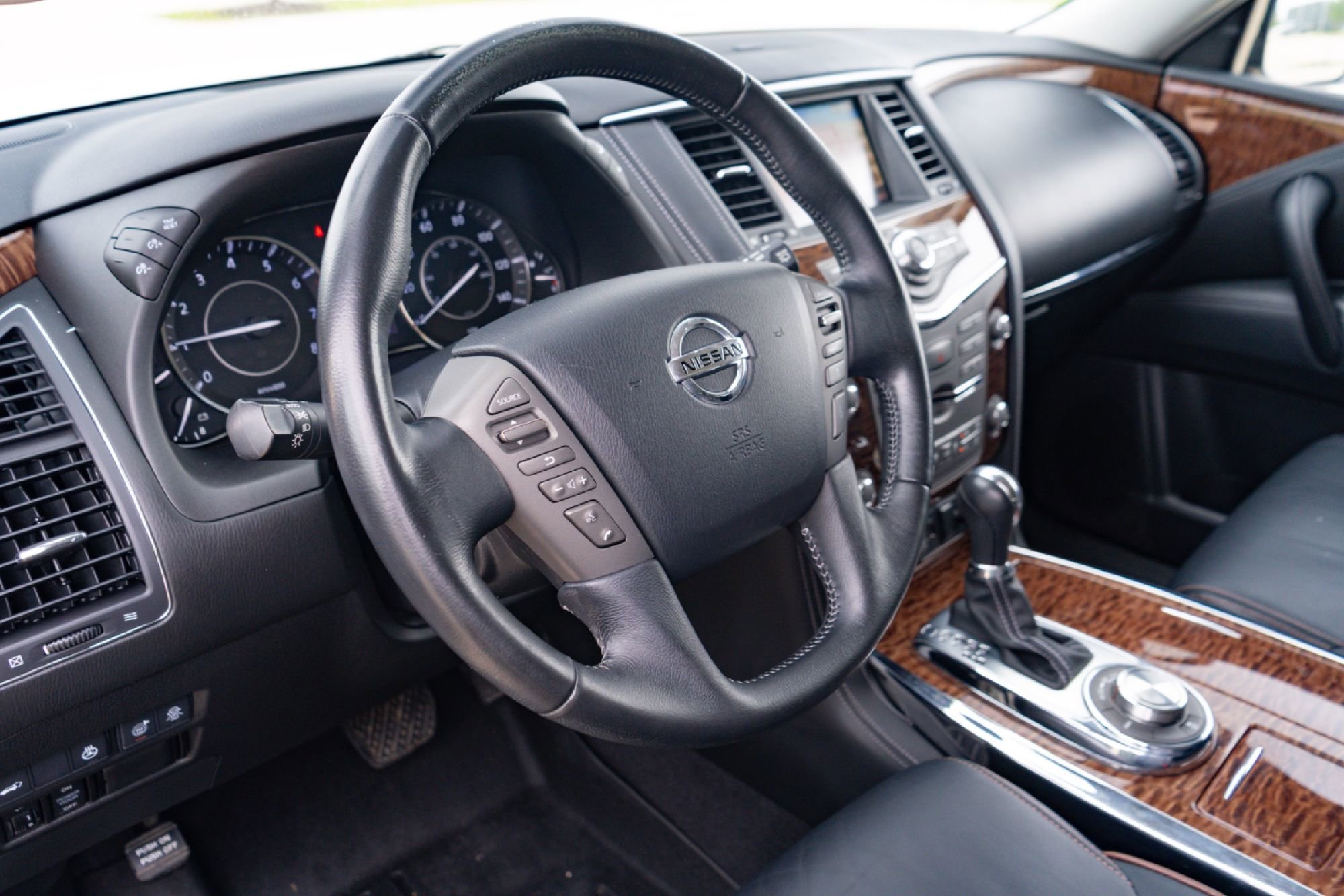 Used 2019 Nissan Armada Platinum AWD/4WD image 7