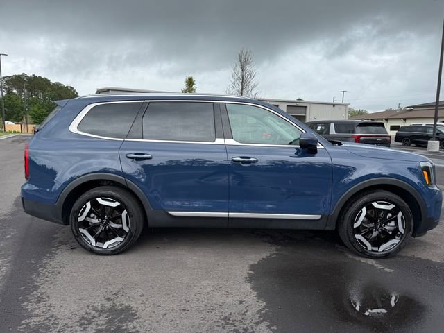 Used 2025 Kia Telluride S image 8