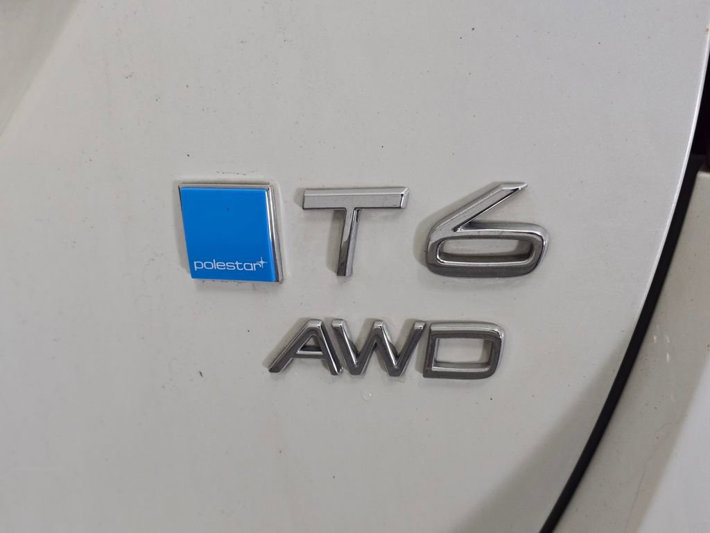 Used 2015 Volvo V60 T6 R-Design Platinum image 9