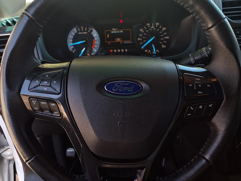 Used 2017 Ford Explorer XLT FWD image 12