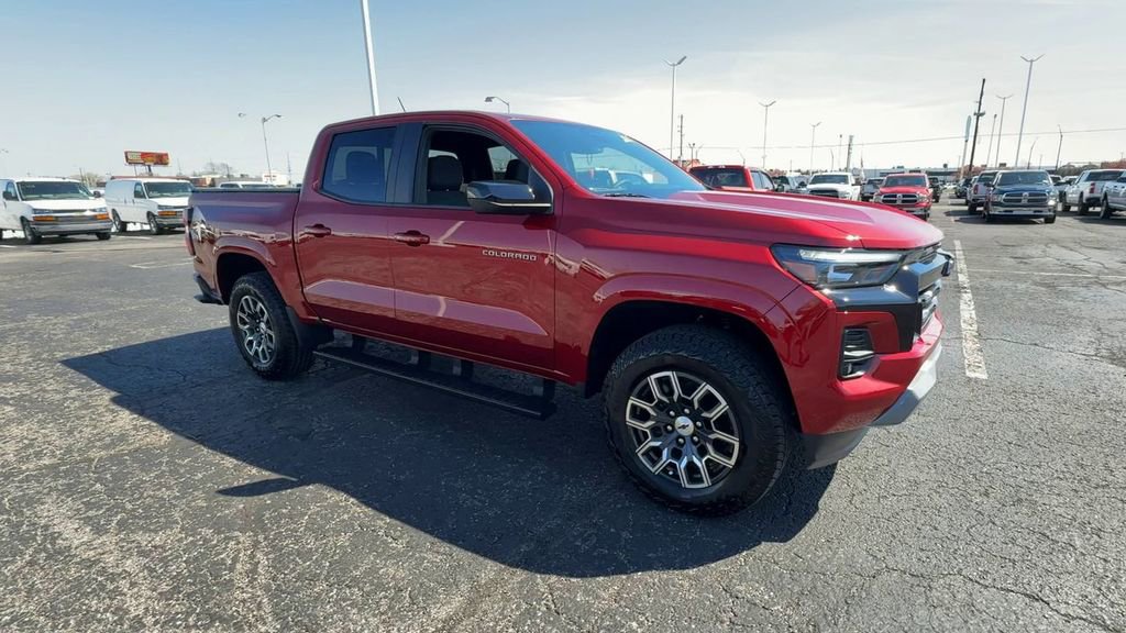 Used 2024 Chevrolet Colorado Z71 w/ Z71 Convenience Package 2 AWD/4WD image 2