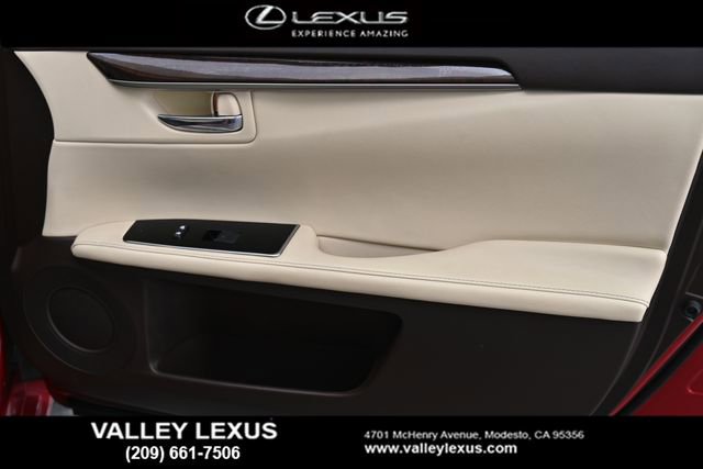 Used 2016 Lexus ES 350 w/ Navigation System Package image 18