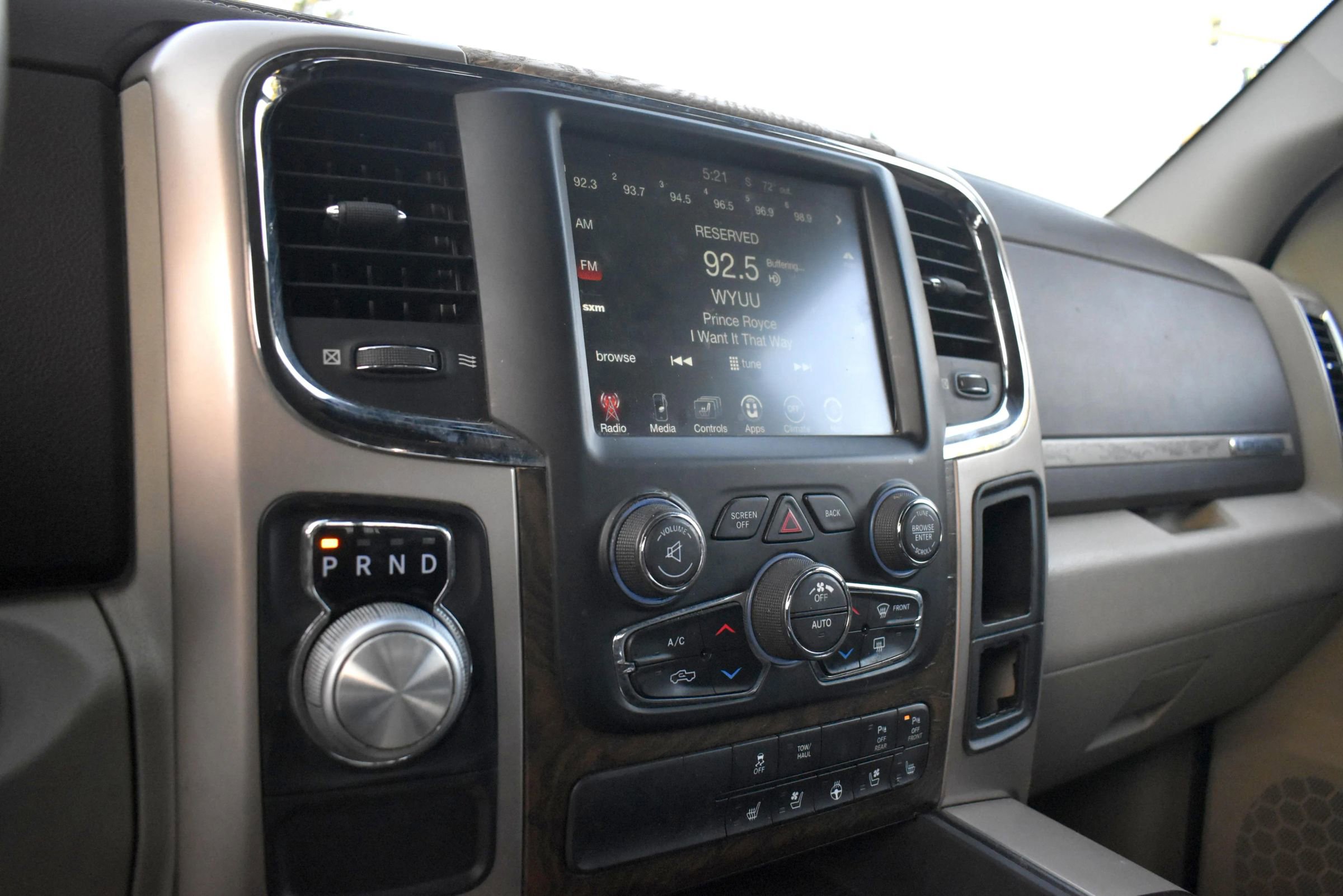 Used 2015 RAM 1500 Laramie Longhorn w/ Convenience Group image 32