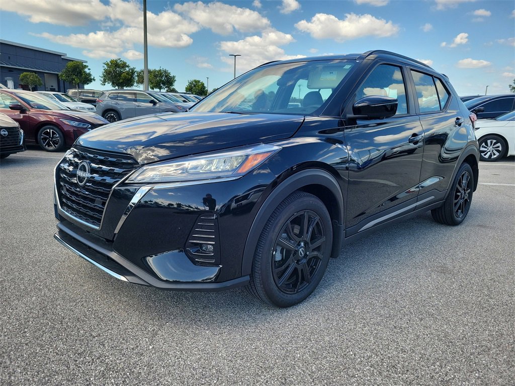 Used 2024 Nissan Kicks SR w/ SR Premium Package image 9