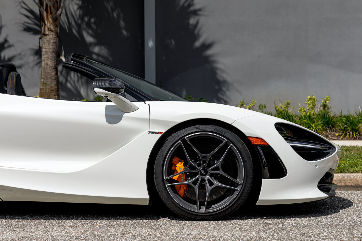 Used 2020 McLaren 720S Performance RWD image 18