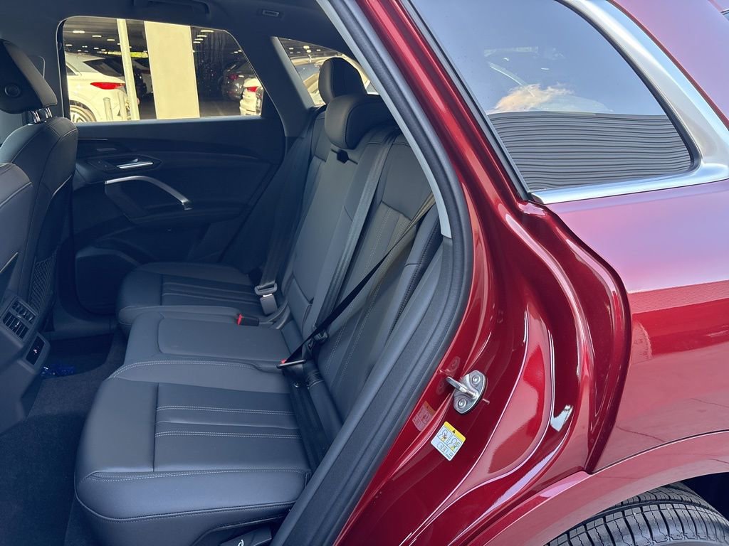 New 2025 Audi Q5 Premium Plus image 12